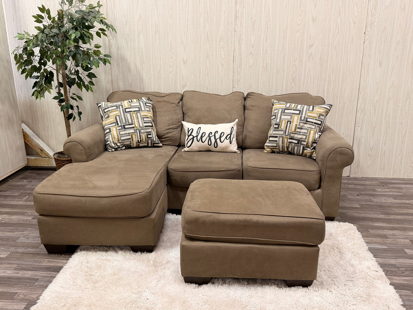 Brown Reversible Sectional Couch w/ Ottoman