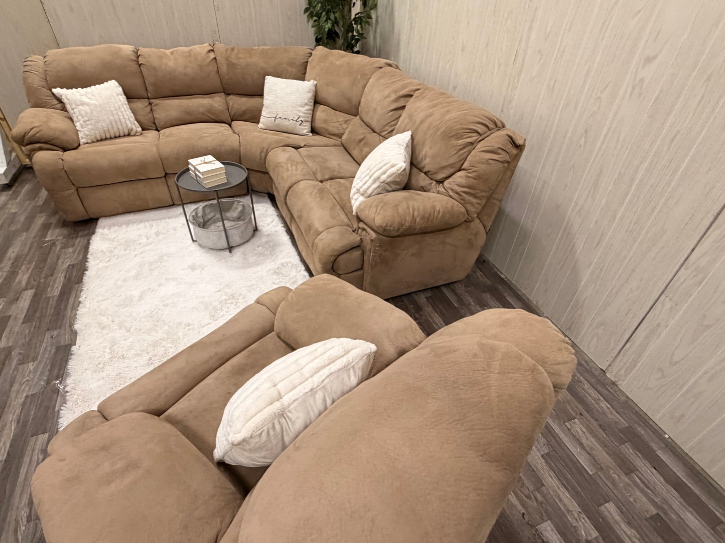 Brown Reclining Sectional & Recliner Set