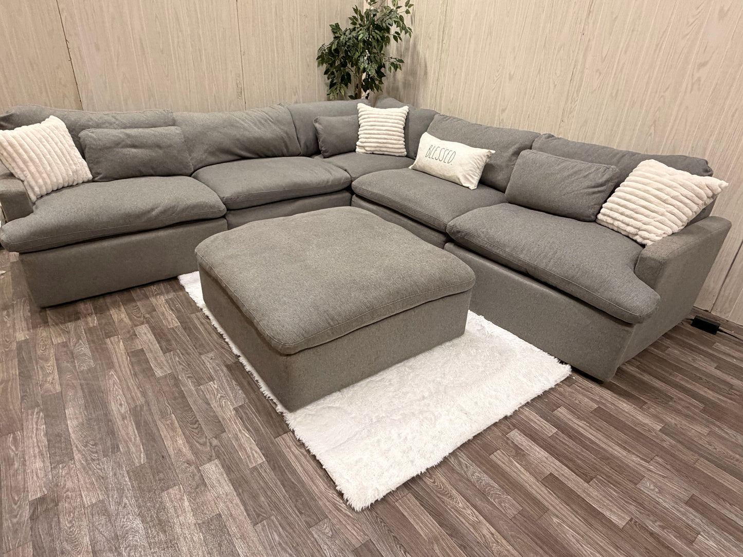 Large Gray Modular Reclining Cloud Sectional Couch w/ USB