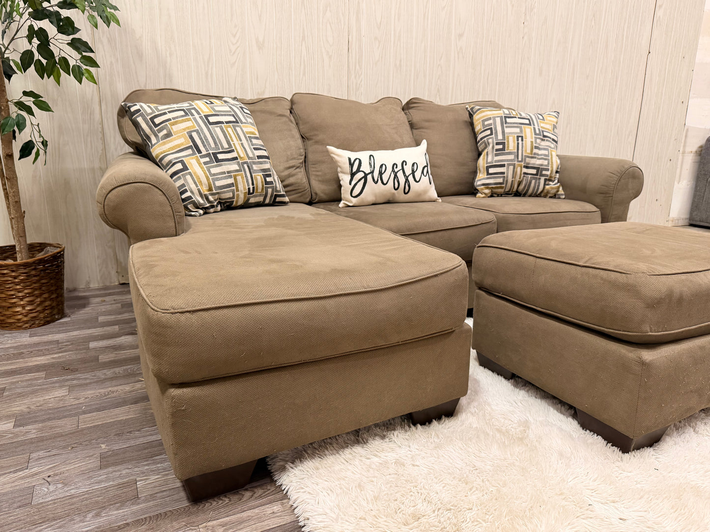 Brown Reversible Sectional Couch w/ Ottoman