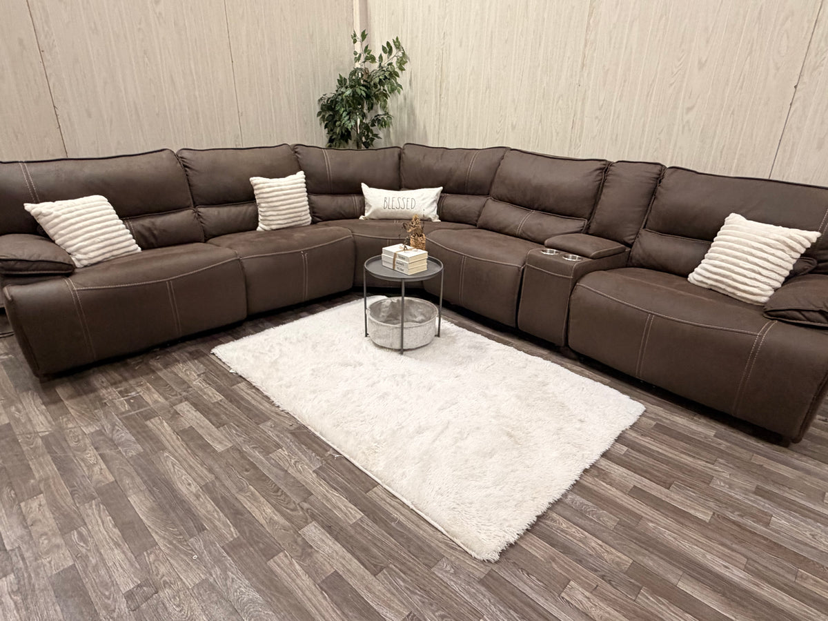 6-piece Brown Reclining Sectional w/ USB