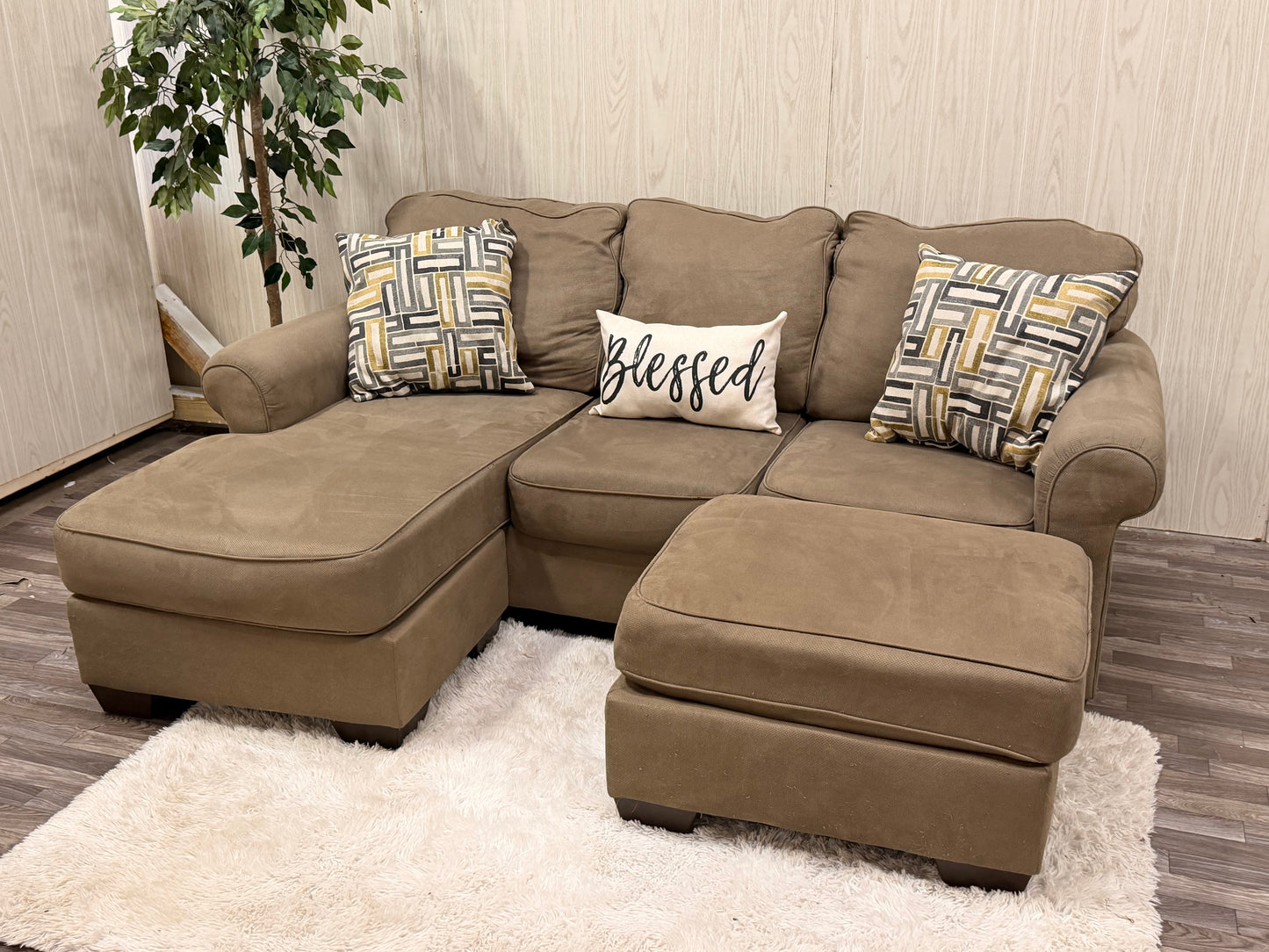 Brown Reversible Sectional Couch w/ Ottoman