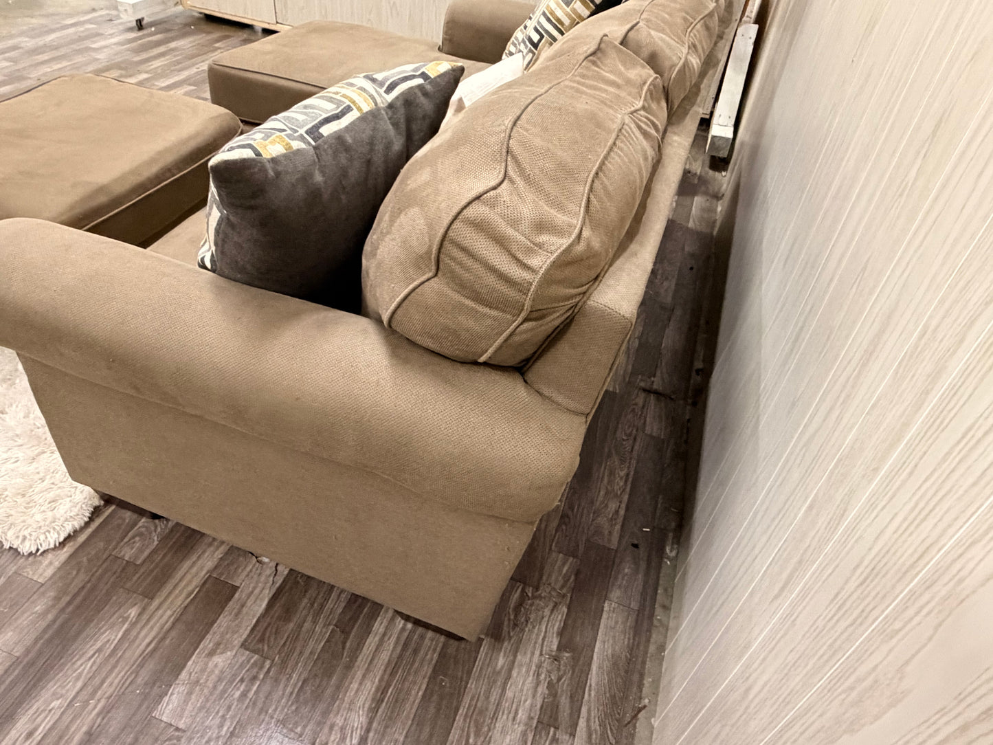 Brown Reversible Sectional Couch w/ Ottoman