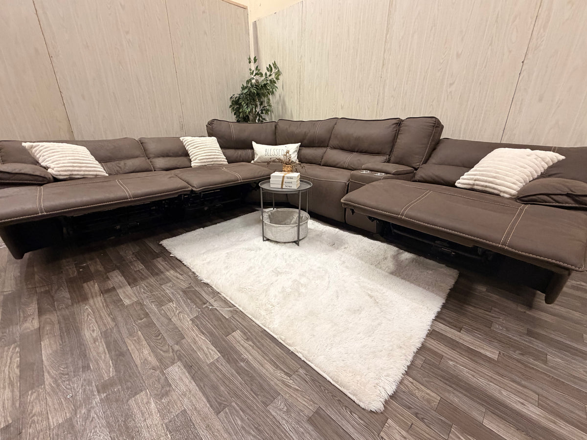 6-piece Brown Reclining Sectional w/ USB