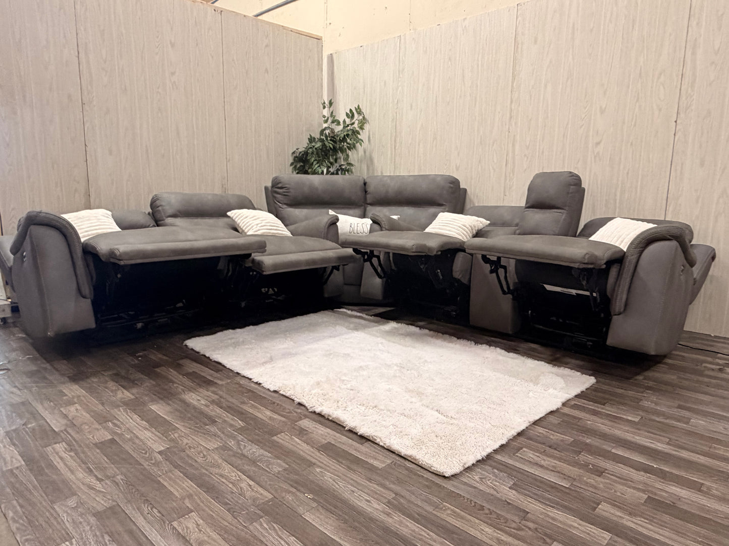 Large 3-piece Gray Ashley Furniture Reclining Sectional