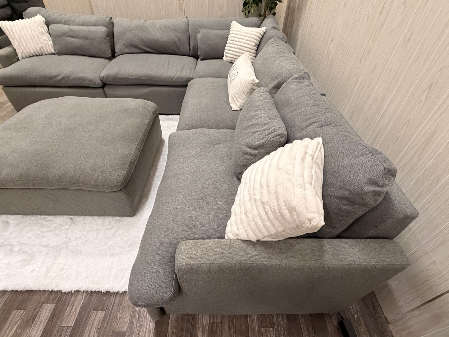 Large Gray Modular Reclining Cloud Sectional Couch w/ USB