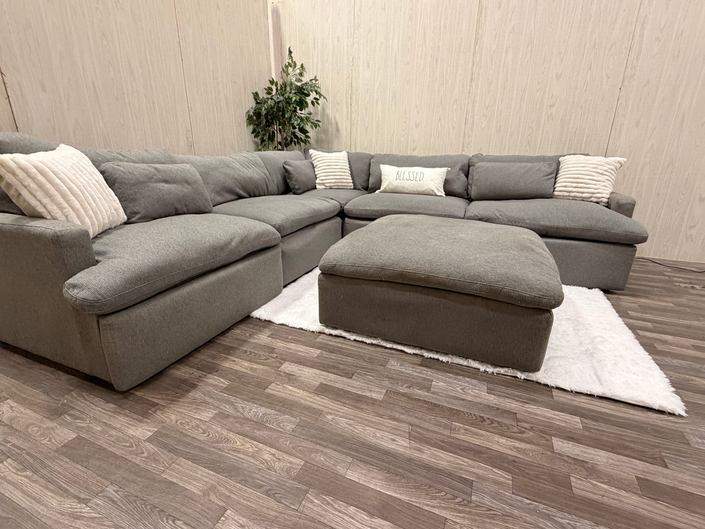 Large Gray Modular Reclining Cloud Sectional Couch w/ USB