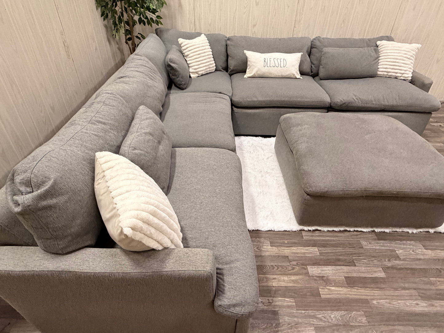 Large Gray Modular Reclining Cloud Sectional Couch w/ USB