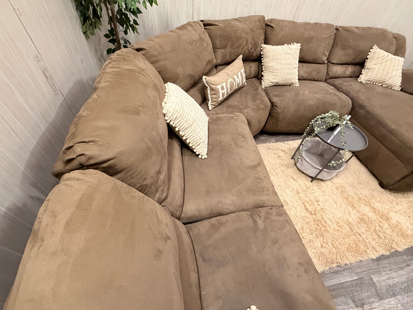 Huge 5-Piece Ashley Furniture Brown Sectional Reclining Couch