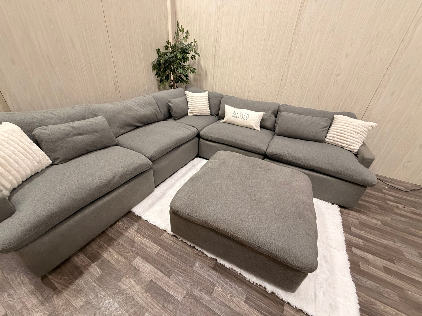 Large Gray Modular Reclining Cloud Sectional Couch w/ USB
