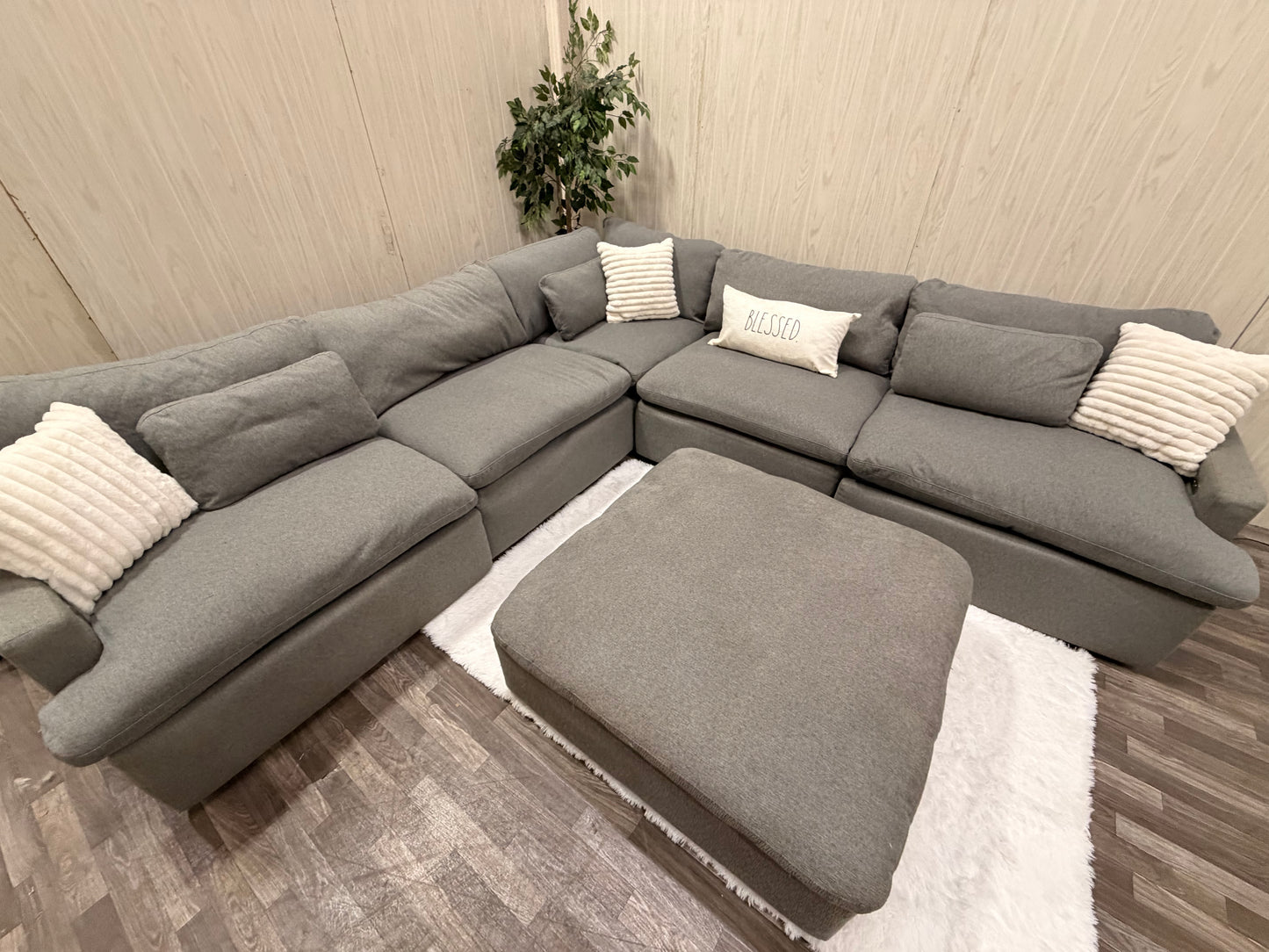 Large Gray Modular Reclining Cloud Sectional Couch w/ USB