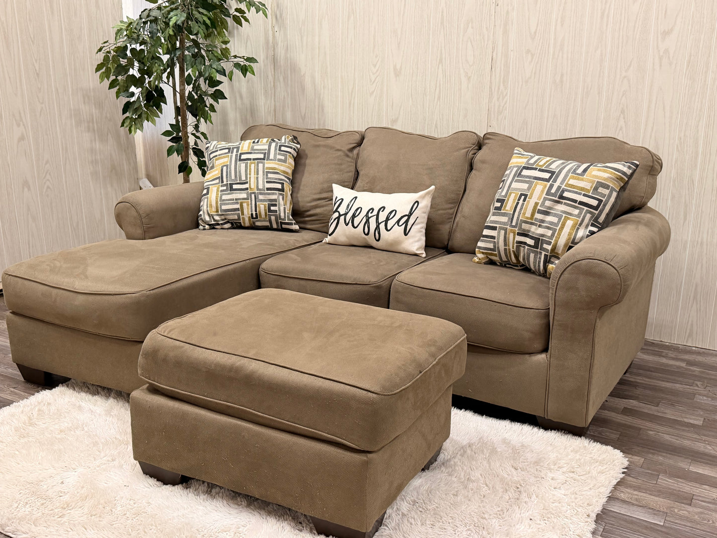 Brown Reversible Sectional Couch w/ Ottoman