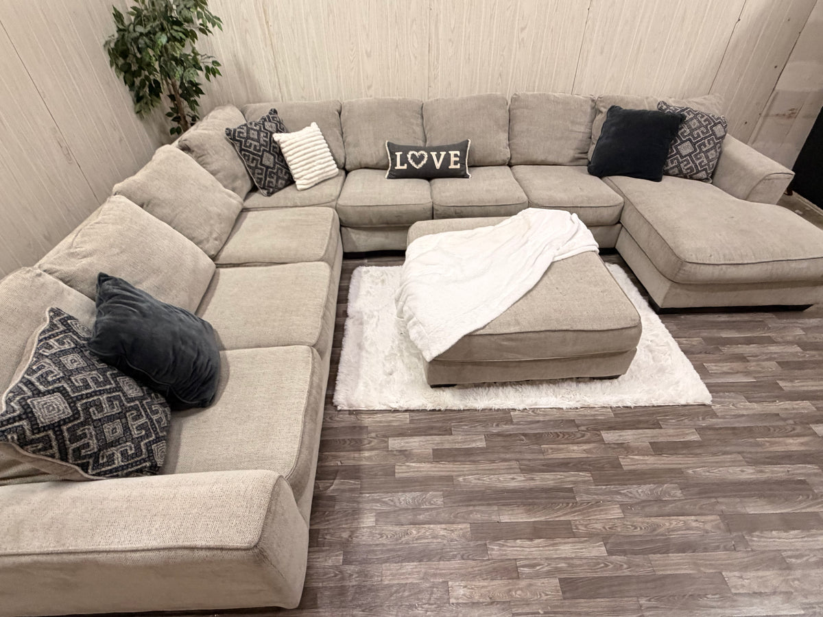 Huge 5-piece Sectional w/ Ottoman