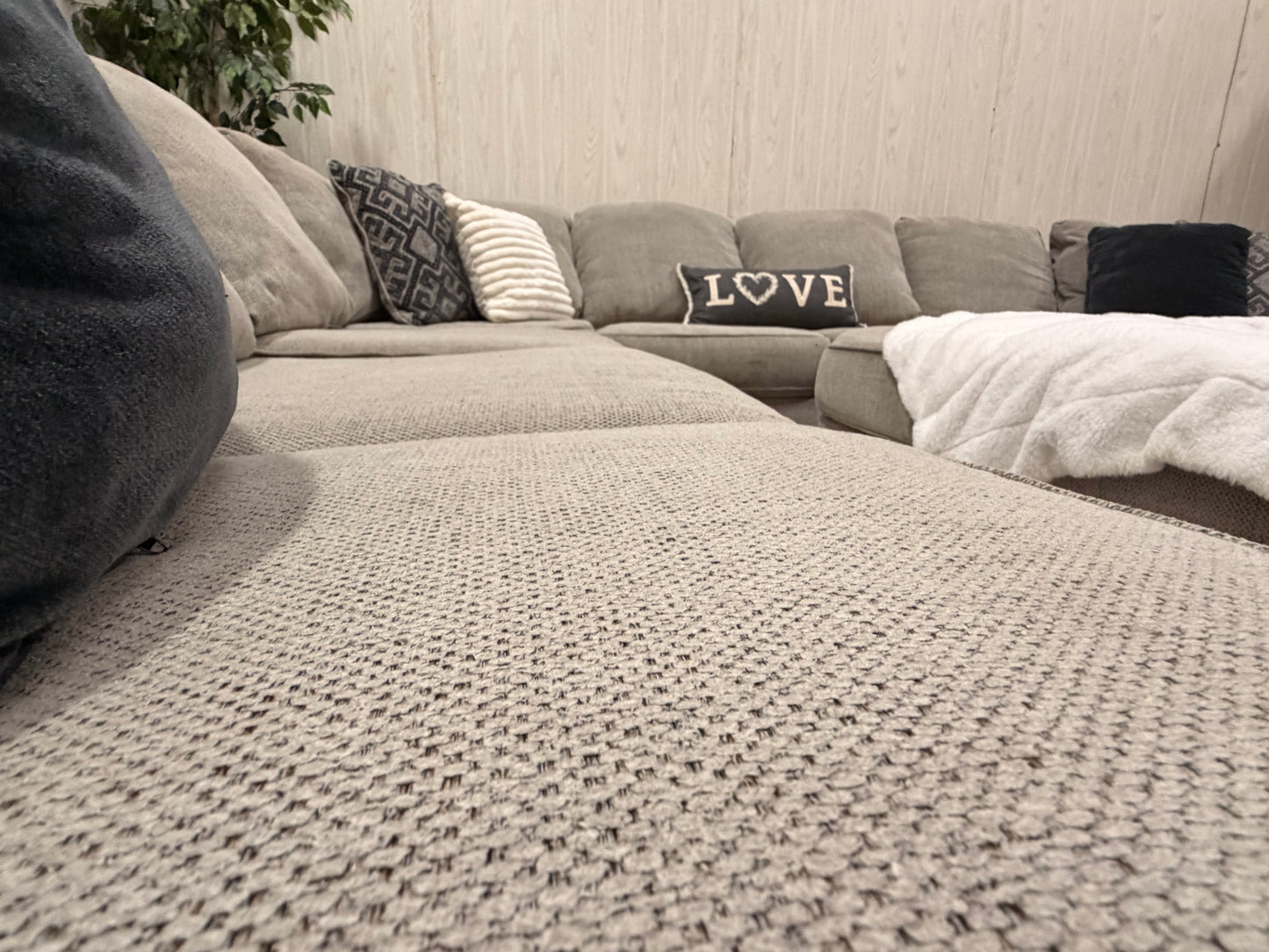 Huge 5-piece Sectional w/ Ottoman