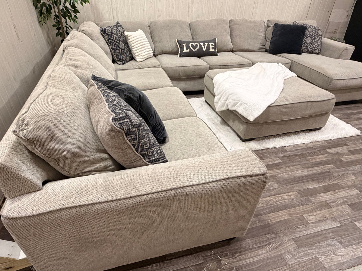 Huge 5-piece Sectional w/ Ottoman